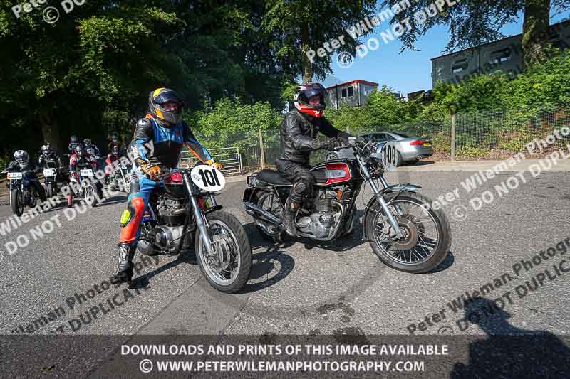 cadwell park;cadwell park photographs;cadwell trackday photographs;enduro digital images;event digital images;eventdigitalimages;peter wileman photography;racing digital images;trackday digital images;trackday photos